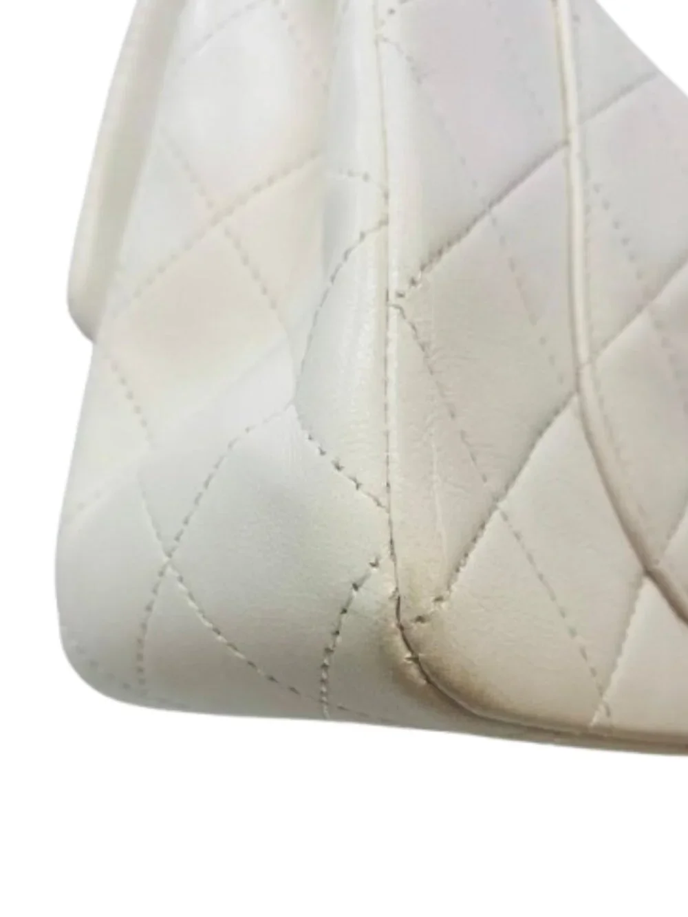 White Chanel Flap Bag Small Classic Flap White Lambskin Gold Hardware Vintage - Picture 11 of 15